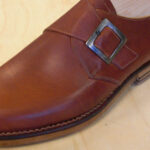 eleganter Herrenschuh mit Schnalle (Monk)